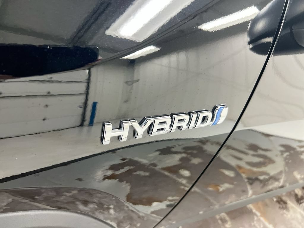 Used 2021 Toyota RAV4 LE AWD/4WD image 25