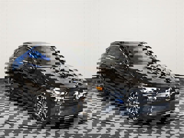 Used 2023 Mercedes-Benz CLA 250 4MATIC image 1