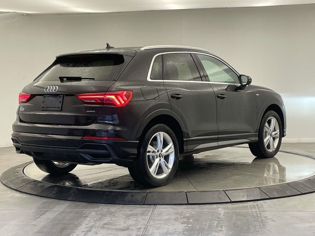 Certified 2023 Audi Q3 2.0T Premium Plus w/ Premium Plus Package image 7