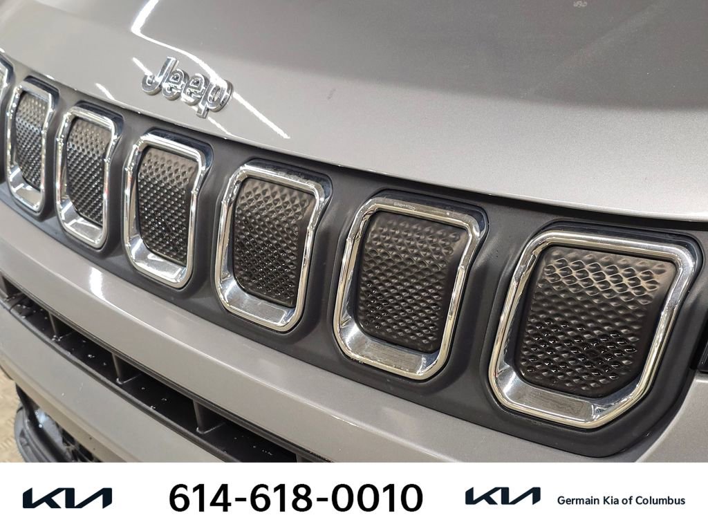 Used 2022 Jeep Compass Latitude image 14