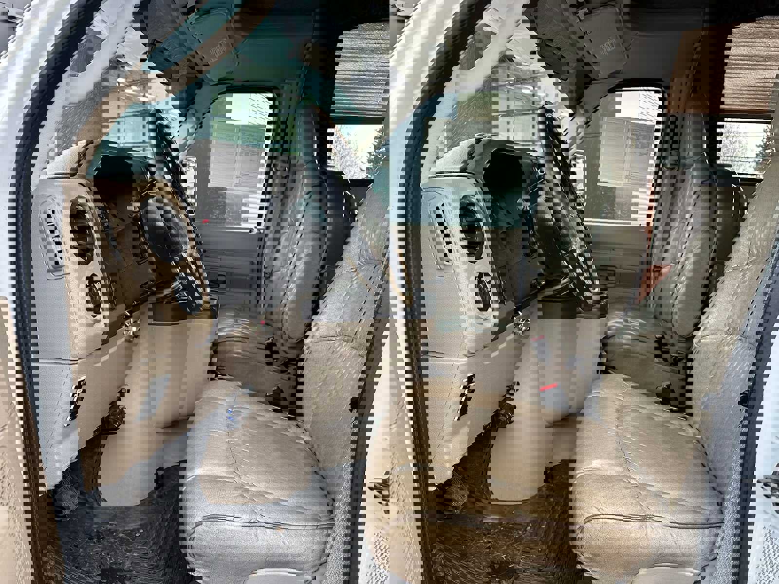 Used 2011 Ford E-450 and Econoline 450 Super Duty w/ Motorhome Prep Pkg image 34