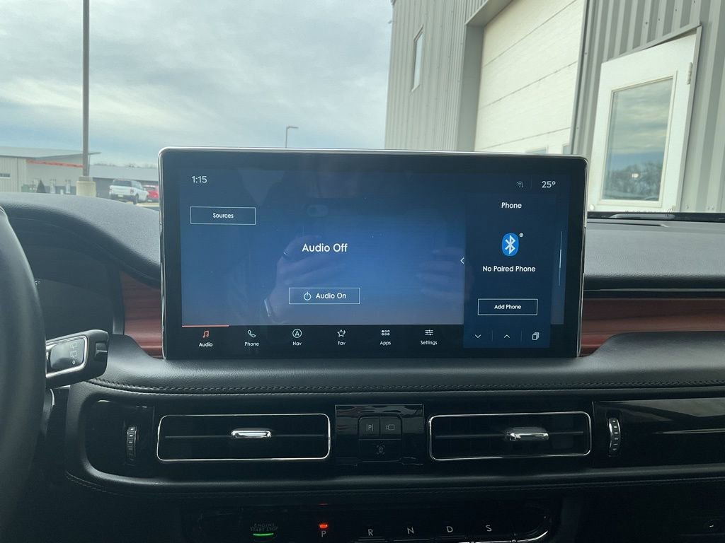 Used 2023 Lincoln Nautilus Reserve w/ Equipment Group 202A image 14