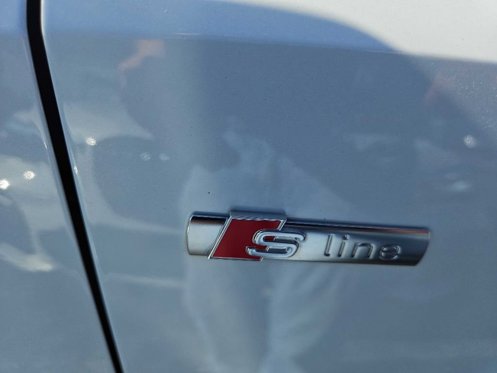 Used 2021 Audi Q3 2.0T Premium w/ Convenience Package image 12