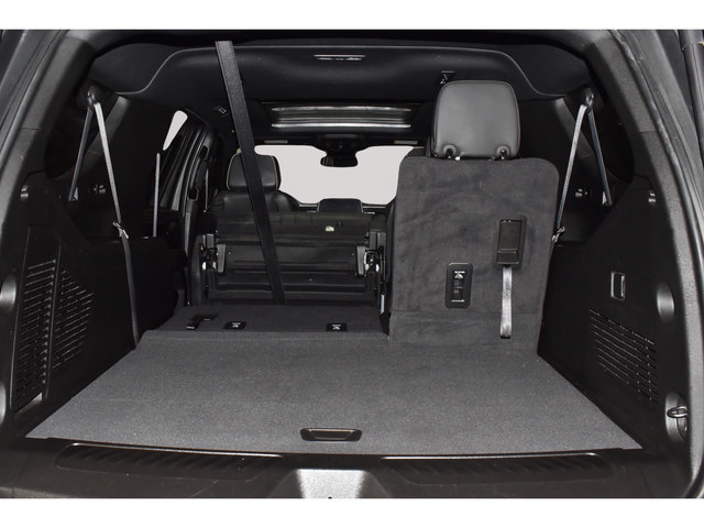 Used 2024 GMC Yukon XL SLT AWD/4WD image 19