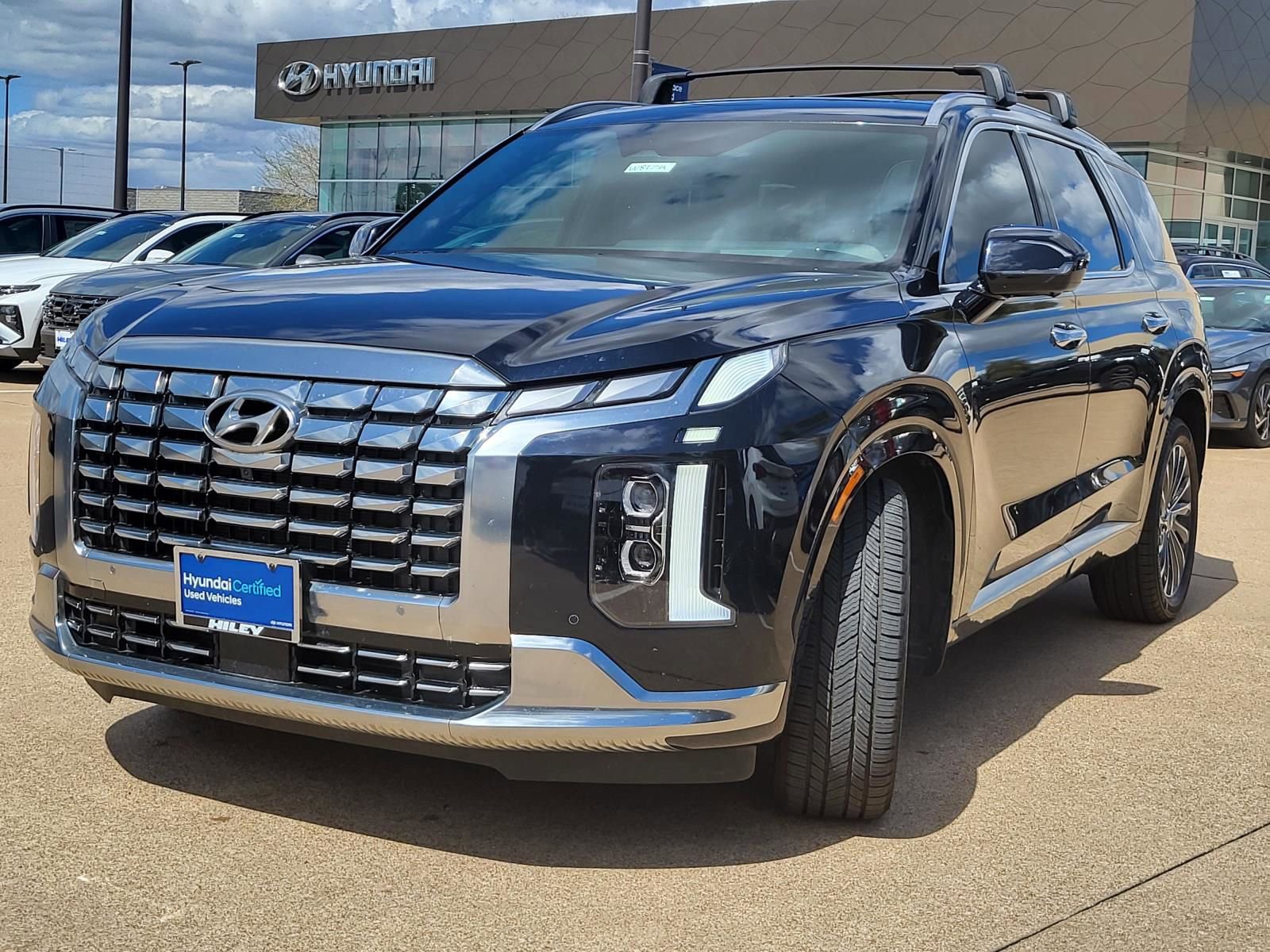 Used 2024 Hyundai Palisade Calligraphy AWD/4WD image 2