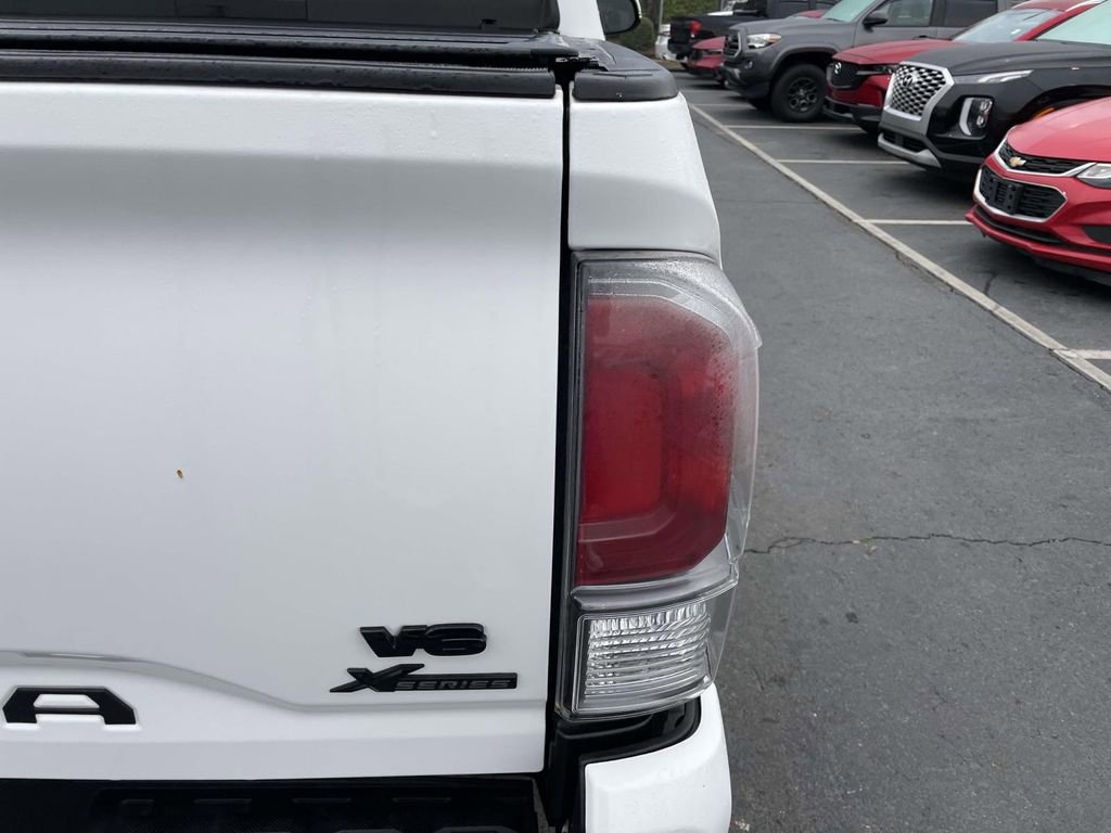 Used 2022 Toyota Tacoma TRD Off-Road w/ TRD Premium Off Road Package image 18