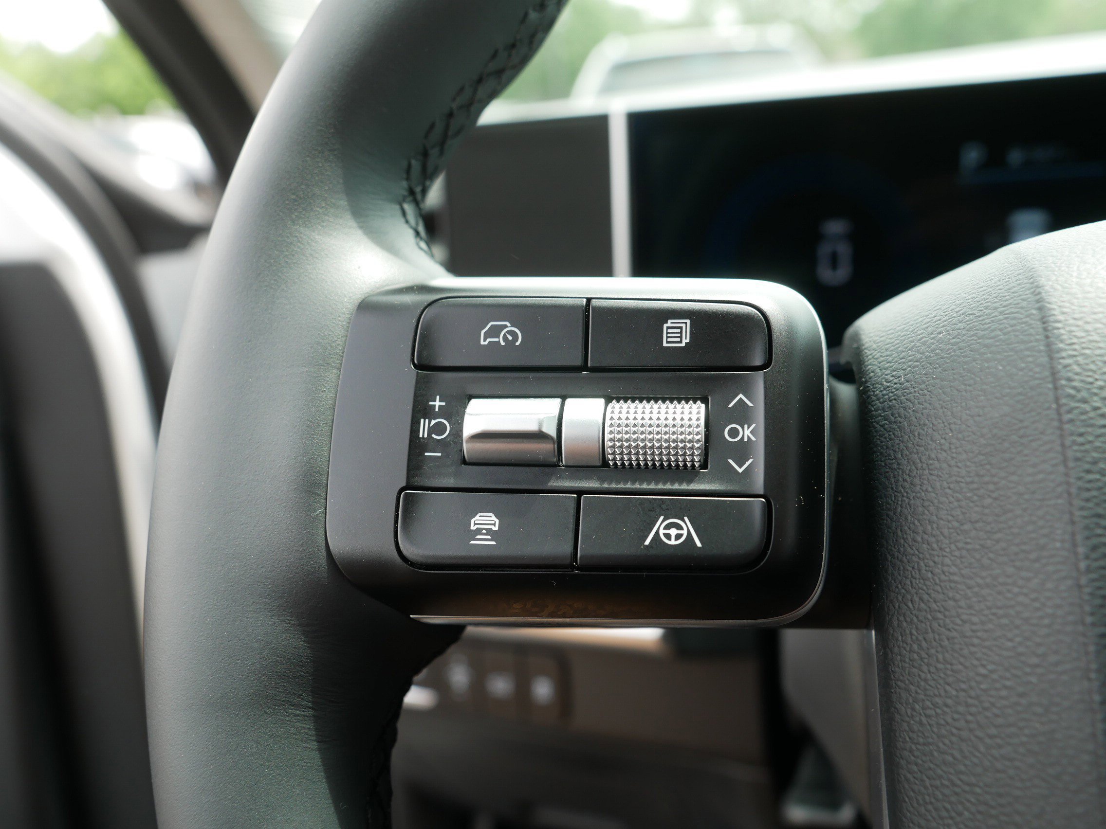 Certified 2026 Hyundai Santa Fe SE AWD/4WD image 25