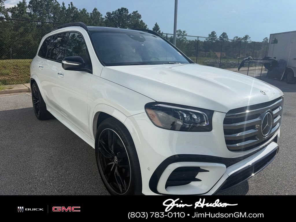 Used 2025 Mercedes-Benz GLS 450 4MATIC image 3