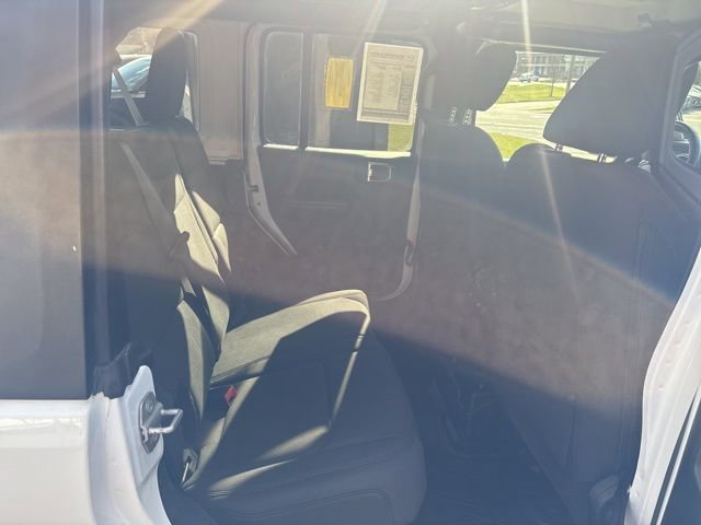 Used 2018 Jeep Wrangler Unlimited Sport S AWD/4WD image 14