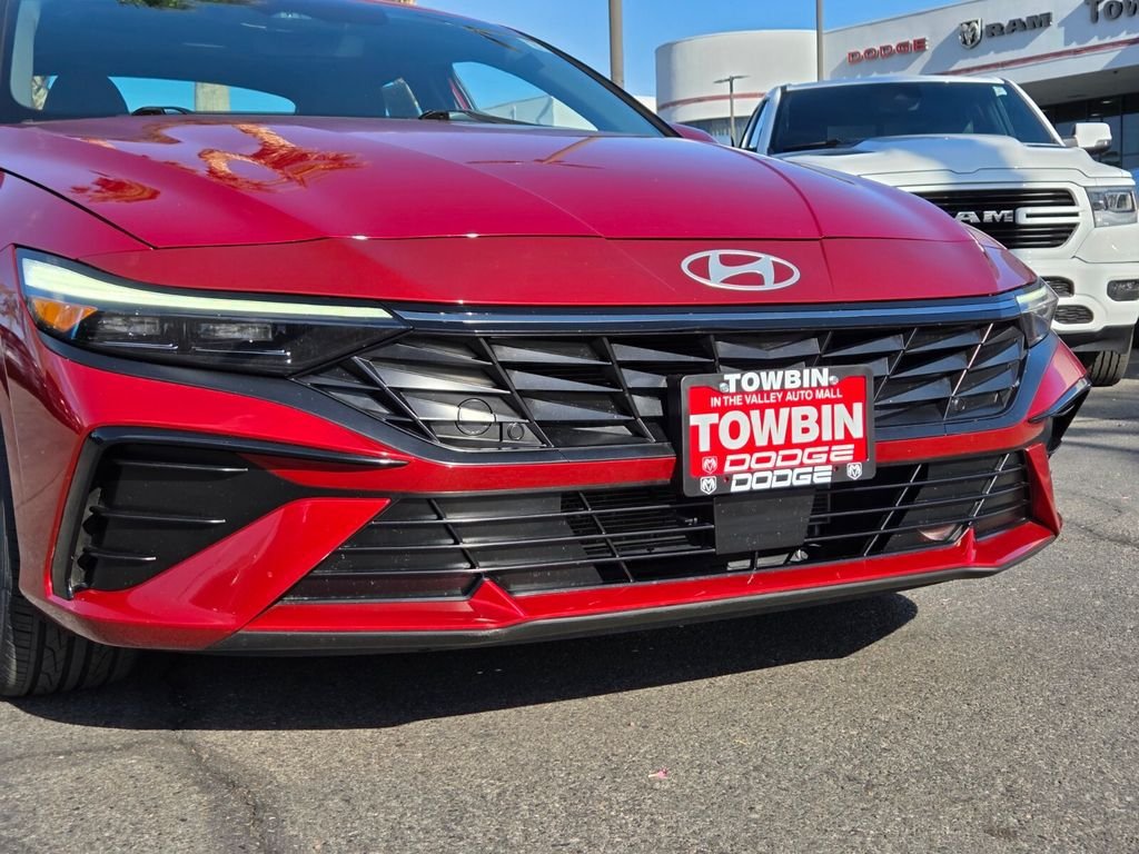 Used 2025 Hyundai Elantra SEL FWD image 8