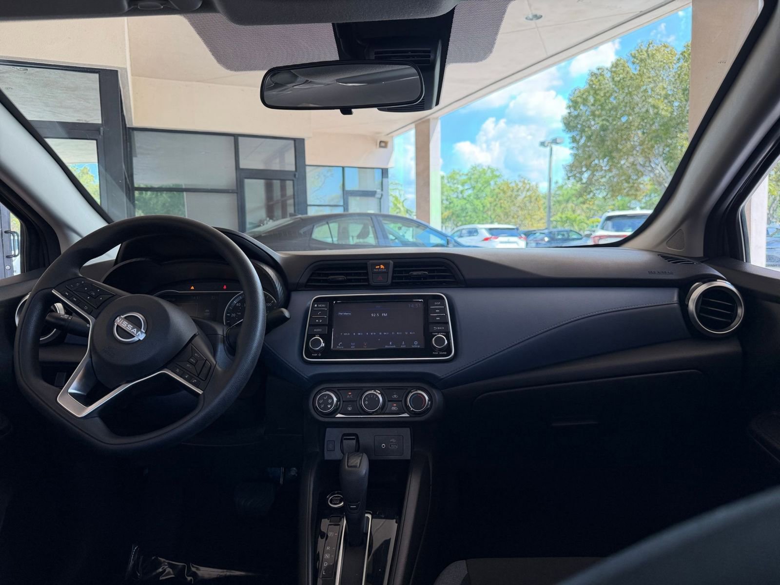 Used 2025 Nissan Versa SV image 28