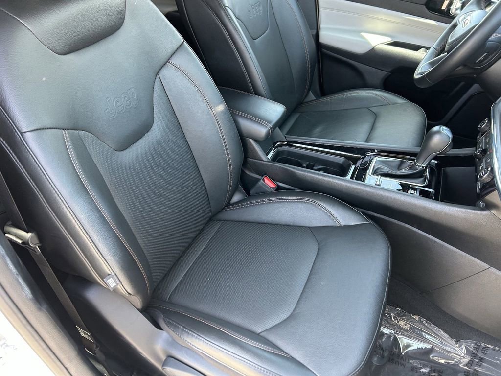 Used 2022 Jeep Compass Limited image 10