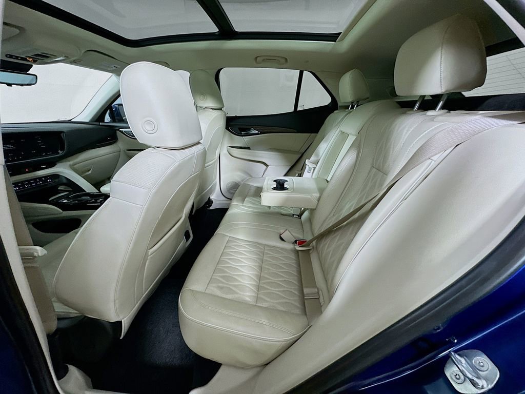 Used 2023 Buick Envision Avenir image 13