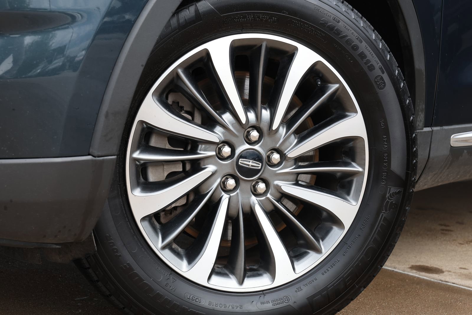 Used 2023 Lincoln Nautilus FWD w/ Premium Package image 14