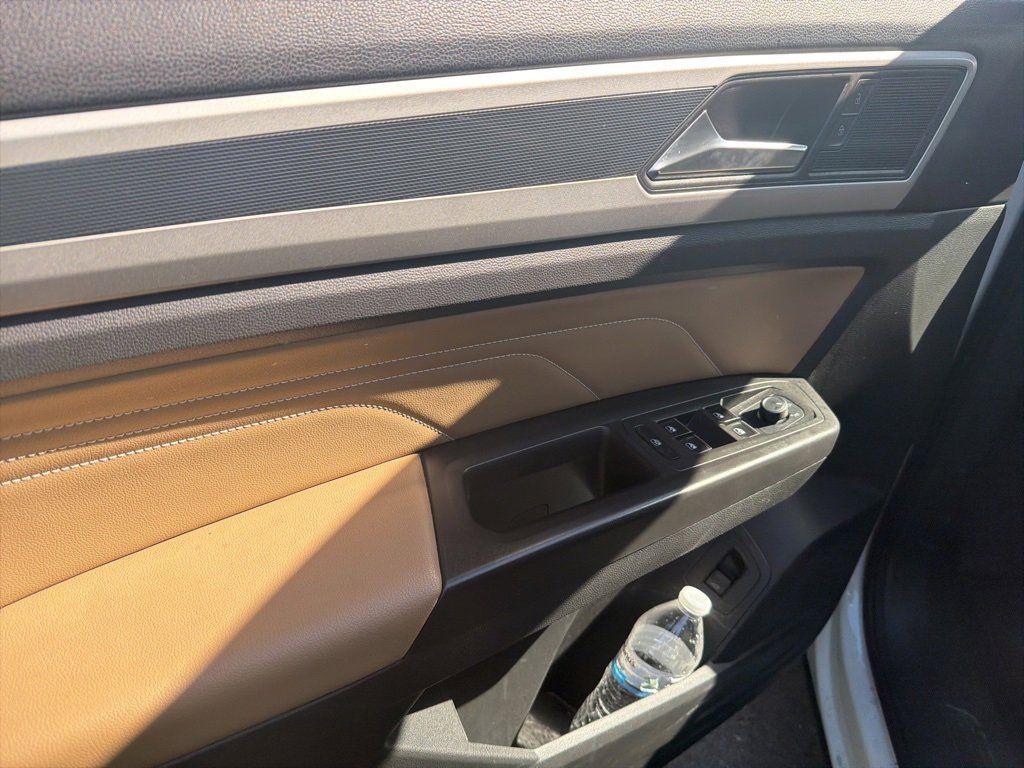 Used 2023 Volkswagen Atlas Cross Sport SE image 11