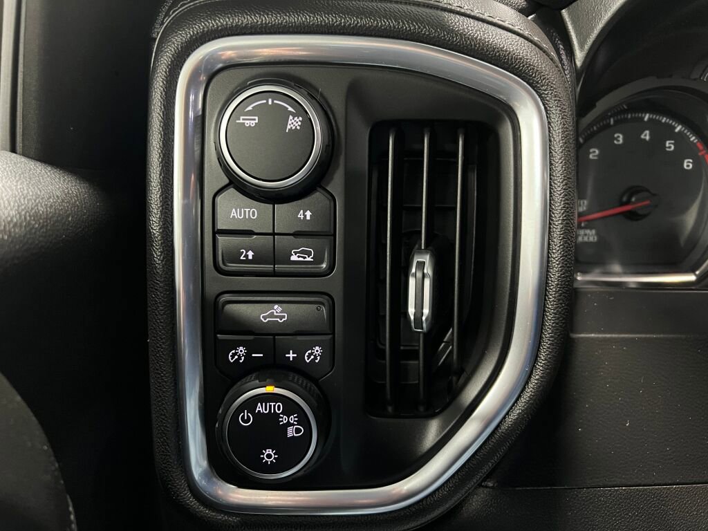 Used 2019 Chevrolet Silverado 1500 LT w/ All-Star Edition image 12