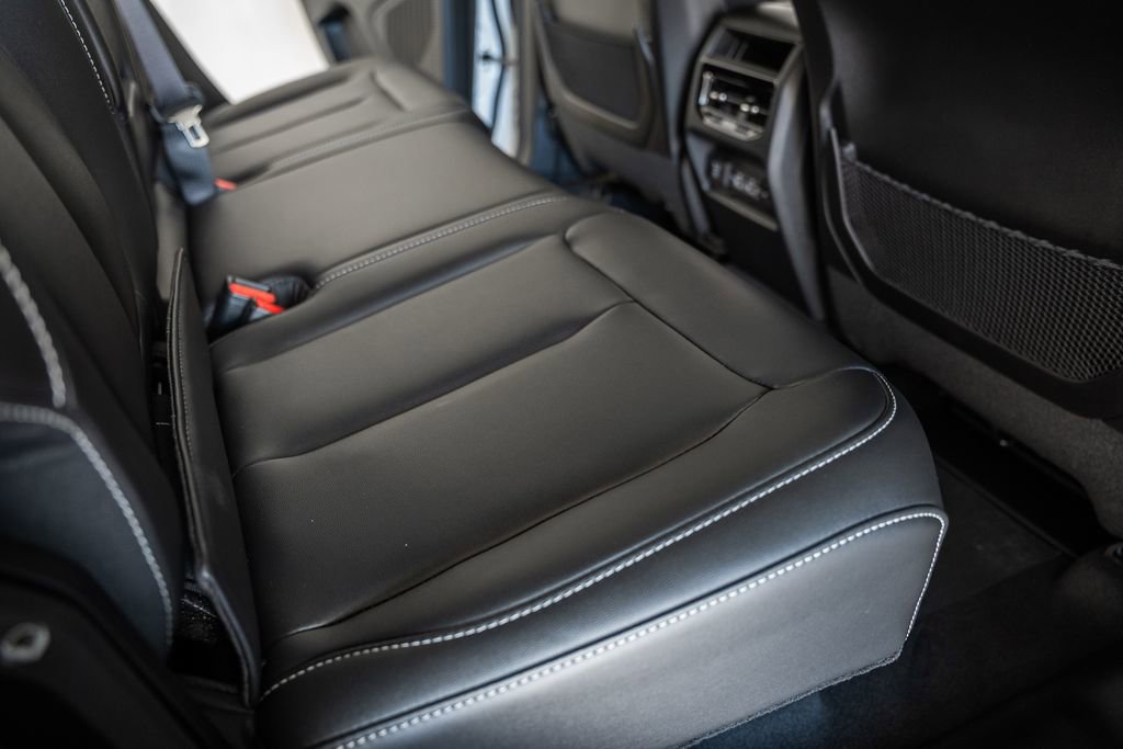 New 2025 Jeep Grand Cherokee Limited w/ MOPAR Finishing Package image 31