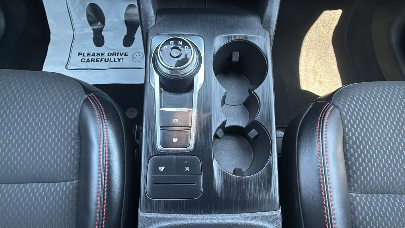 Used 2024 Ford Escape ST-Line image 25