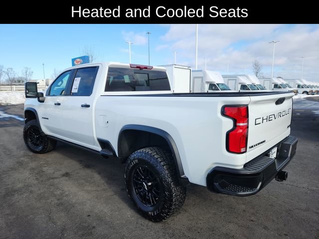 Used 2025 Chevrolet Silverado 2500 ZR2 w/ Technology Package image 5