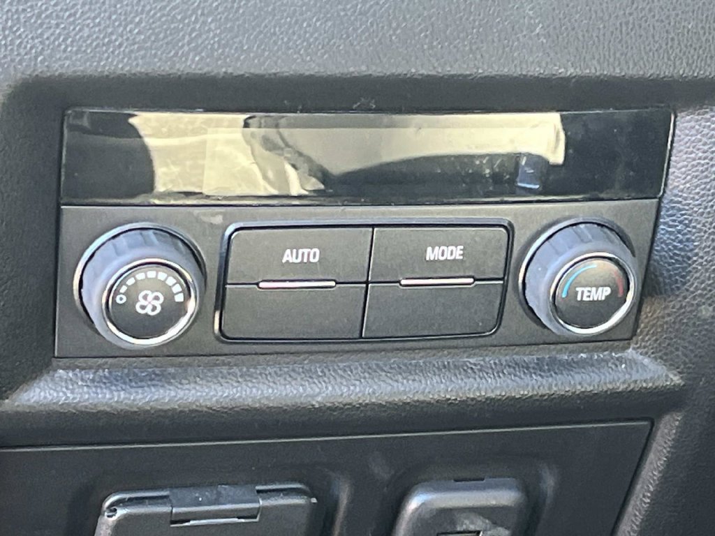 Used 2018 Chevrolet Traverse LT w/ LPO, 'HIT The Road' Package FWD image 19