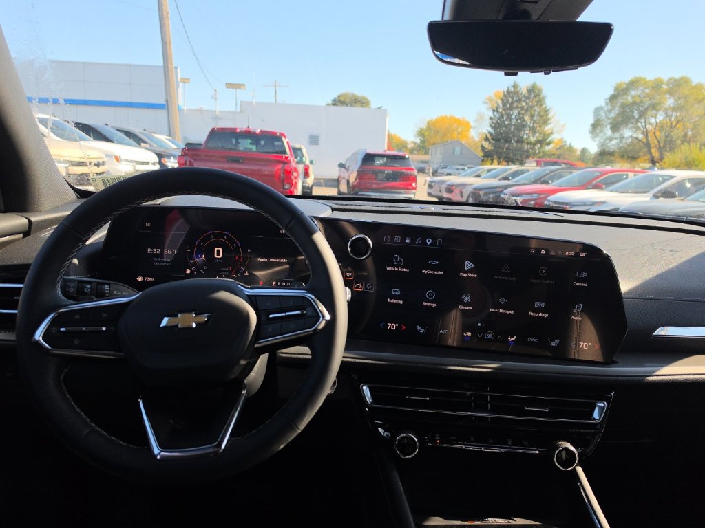 New 2027 Chevrolet Traverse LT w/ Driver Confidence Package FWD image 11