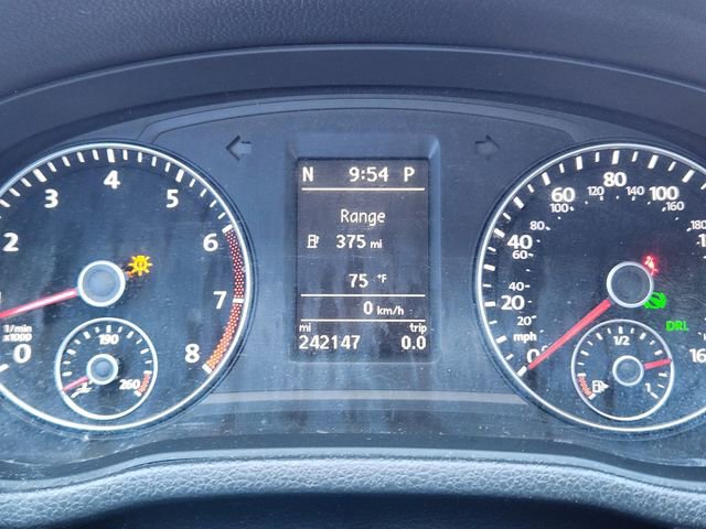 Used 2013 Volkswagen Passat 2.5 SE image 16