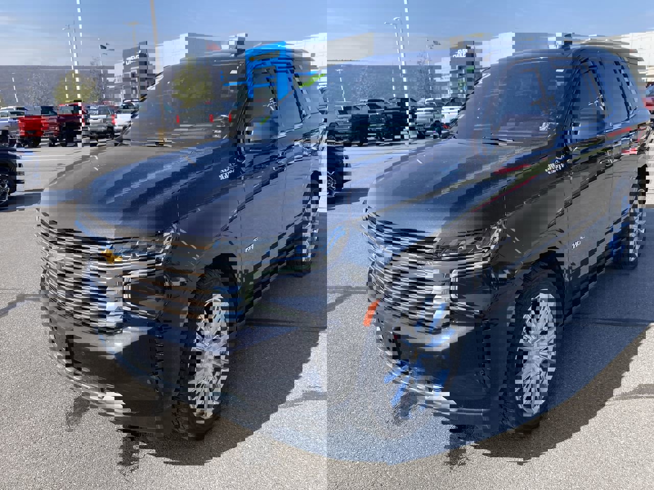 Used 2022 Chevrolet Tahoe High Country AWD/4WD image 3