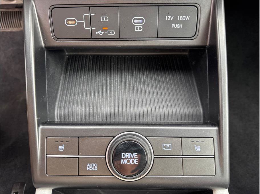 Used 2024 Hyundai Kona SEL FWD image 19