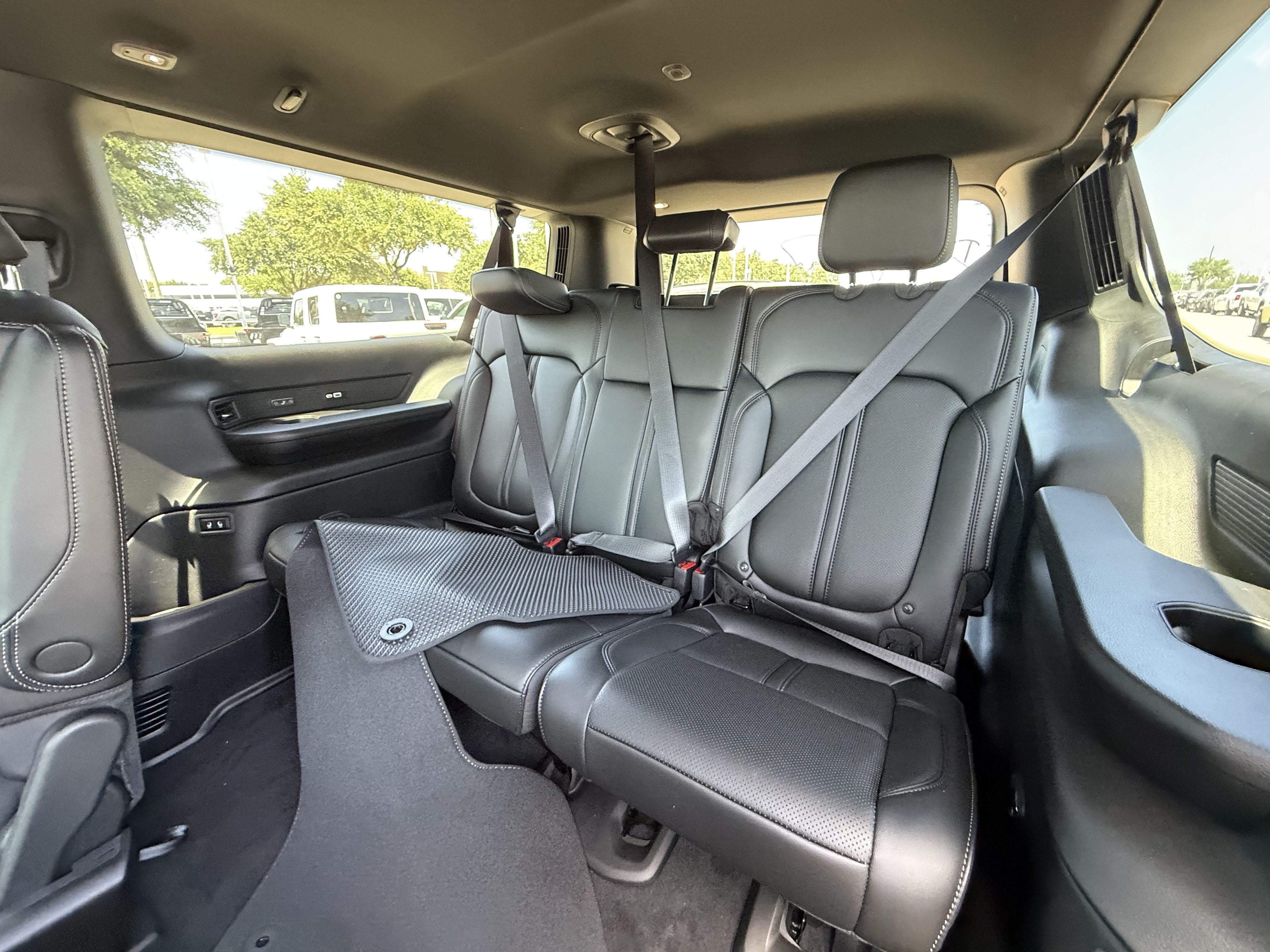 New 2026 Jeep Grand Wagoneer L 4WD image 15