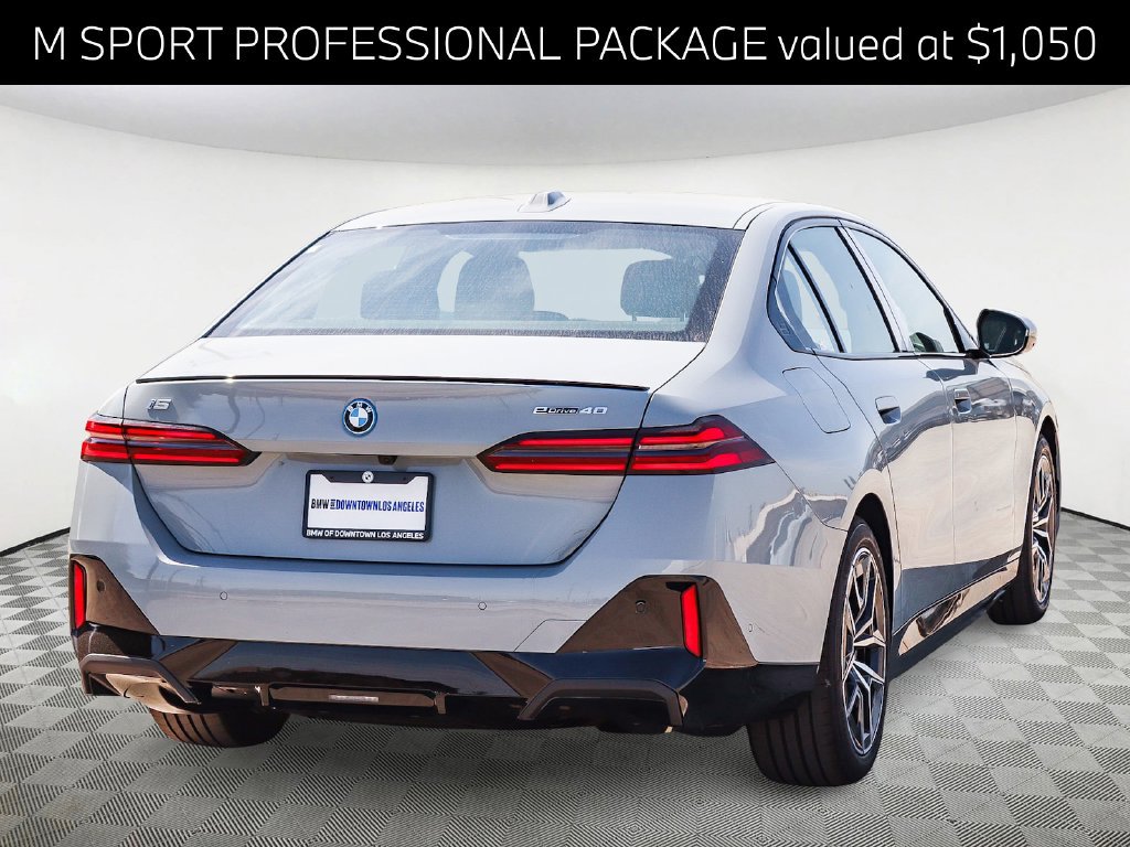 New 2027 BMW i5 M60 w/ M Sport Package RWD image 4