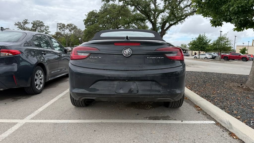 Used 2018 Buick Cascada Sport Touring w/ Dark Effects Package FWD image 9