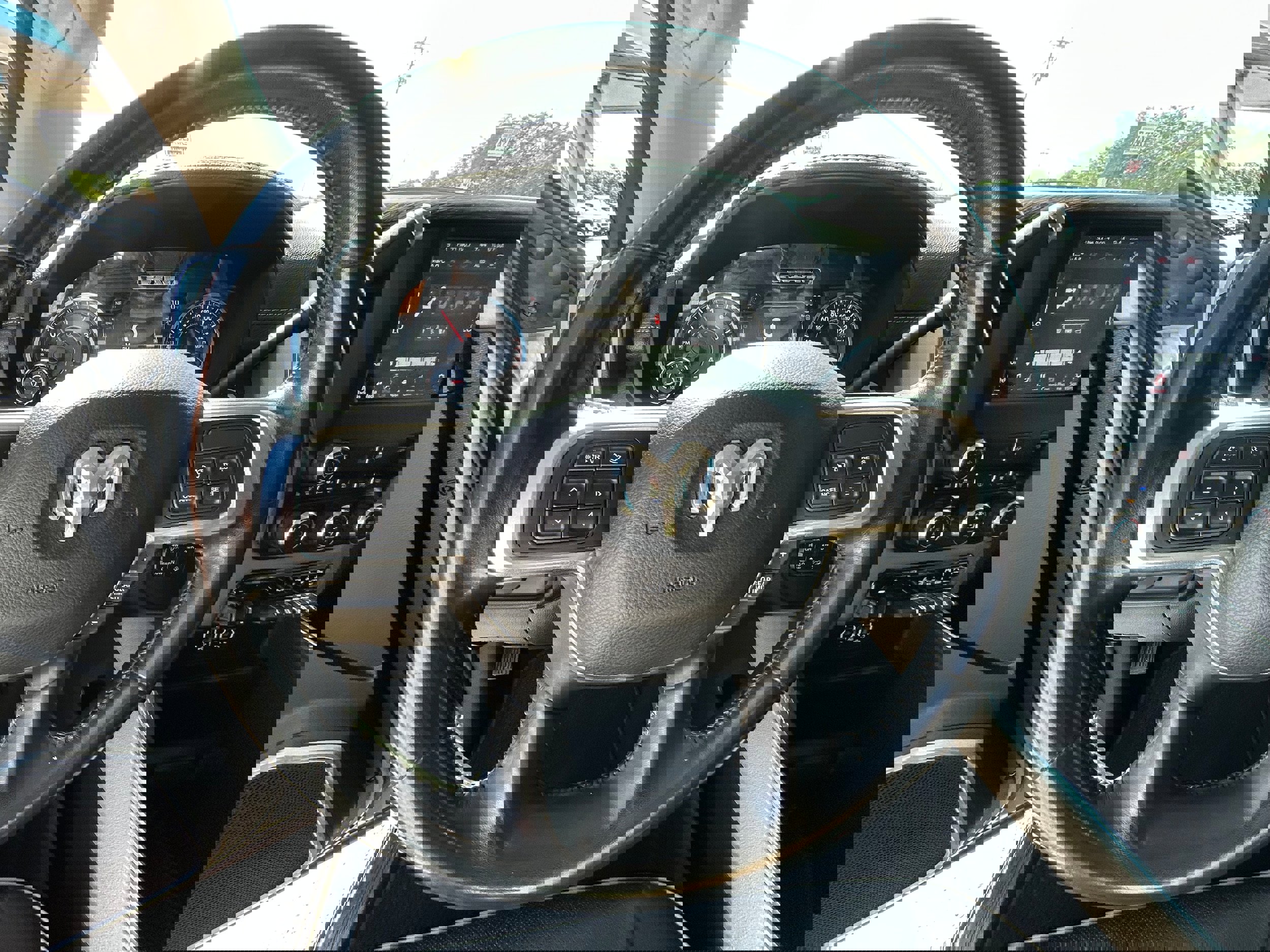 Used 2020 RAM 2500 Laramie image 9