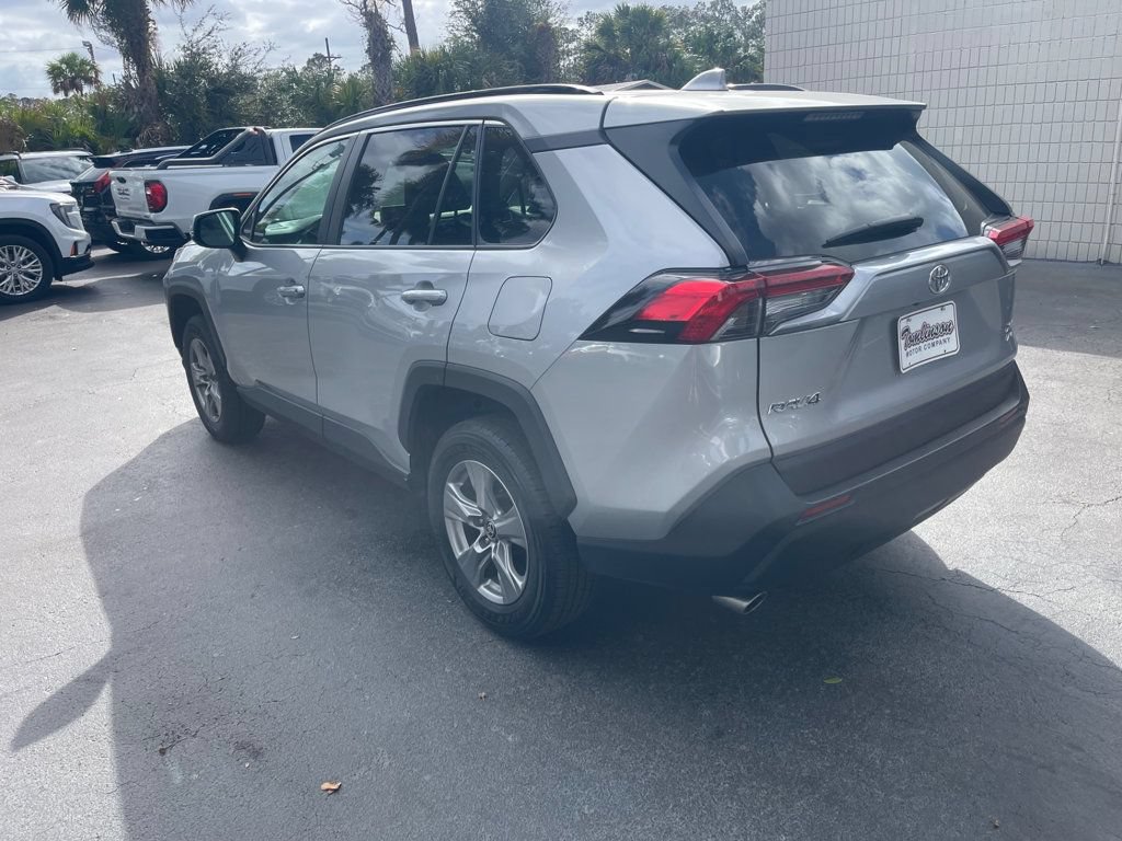 Used 2025 Toyota RAV4 XLE AWD/4WD image 3