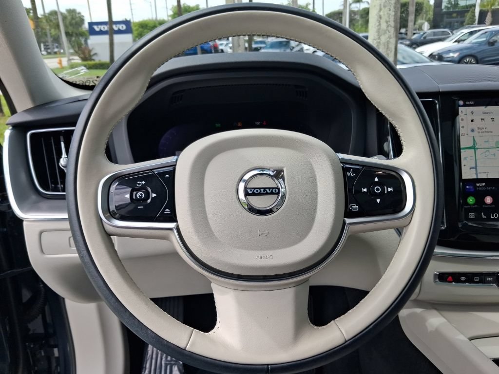 Used 2024 Volvo XC60 B5 Core w/ Protection Package Premier AWD/4WD image 17