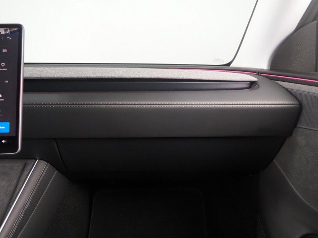 Used 2026 Tesla Model Y Long Range RWD image 46