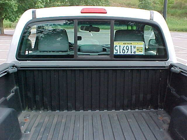 Used 2011 Toyota Tacoma 2WD Regular Cab image 10