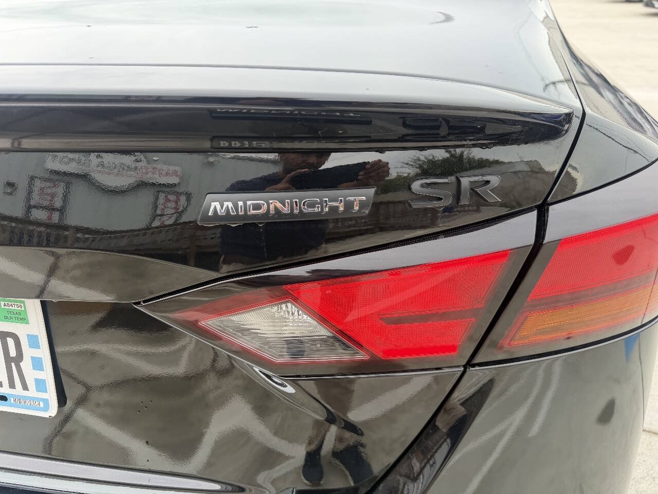 Used 2022 Nissan Altima 2.5 SR w/ Midnight Edition Package FWD image 8