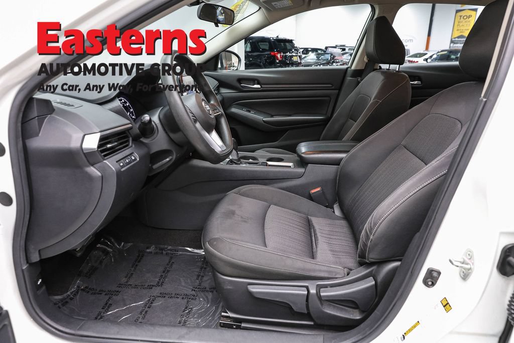 Used 2022 Nissan Altima 2.5 S FWD image 13