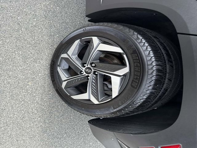 Certified 2023 Hyundai Tucson Limited w/ Cargo Package image 17