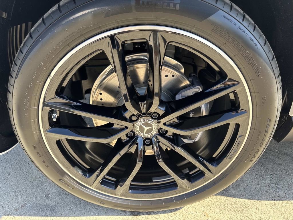 New 2026 Mercedes-Benz GLS 580 4MATIC image 12