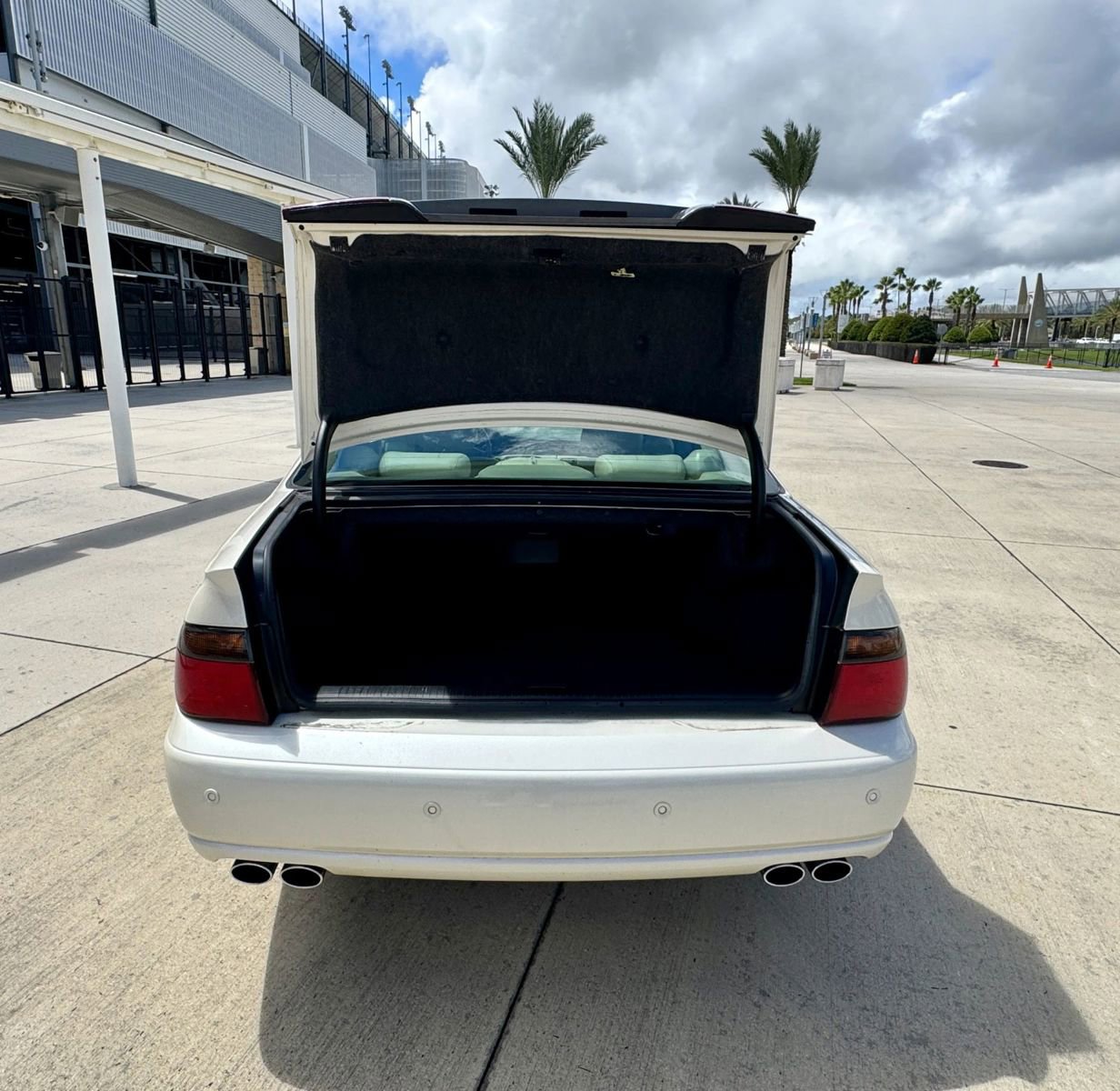 Used 2003 Cadillac Seville STS w/ Preferred Equipment Group FWD image 9