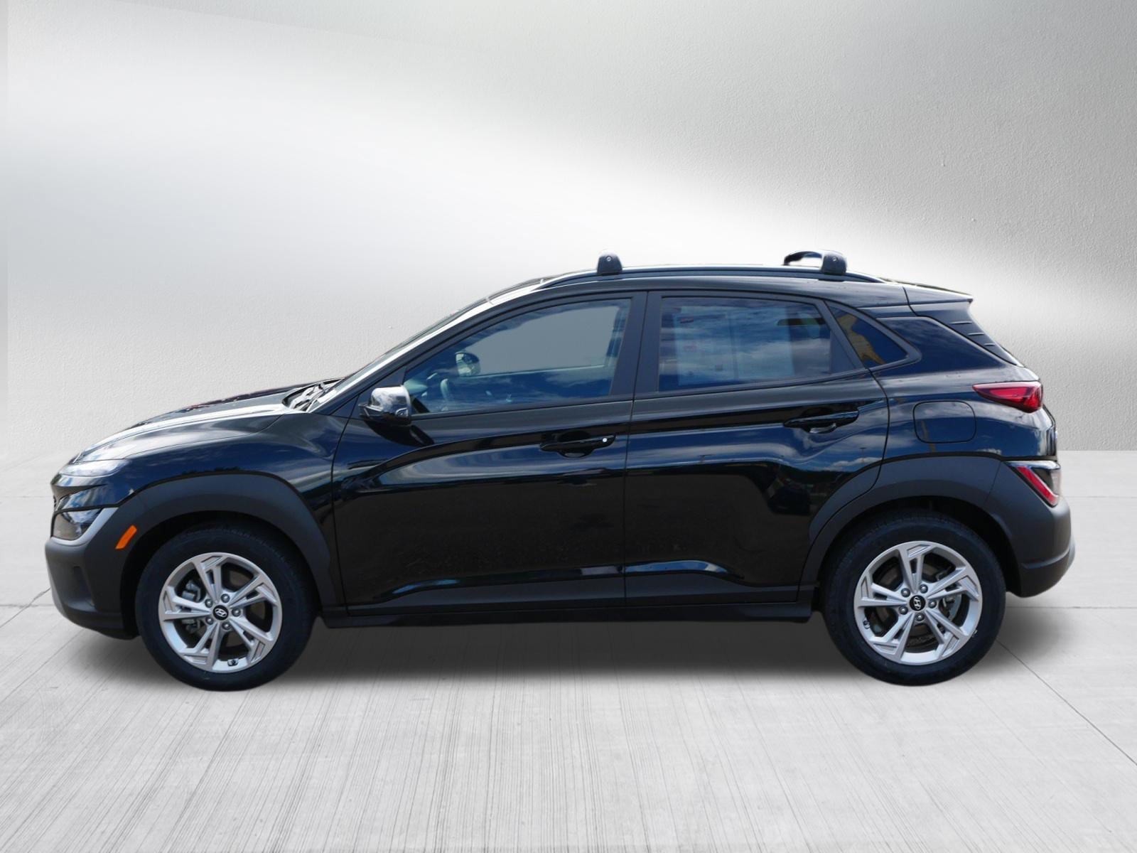 Used 2022 Hyundai Kona SEL w/ Convenience Package AWD/4WD image 4