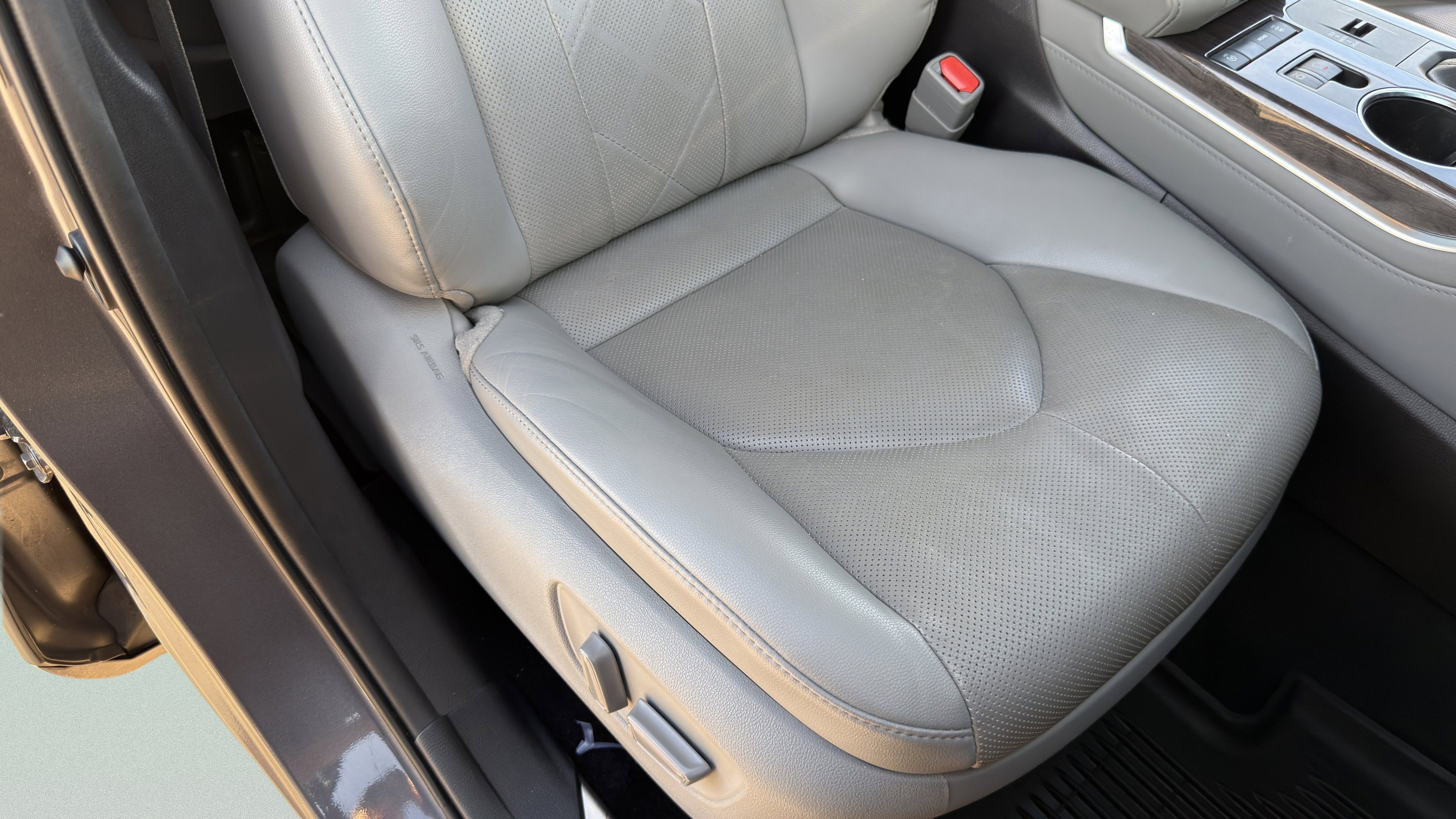 Used 2021 Toyota Highlander Platinum image 51