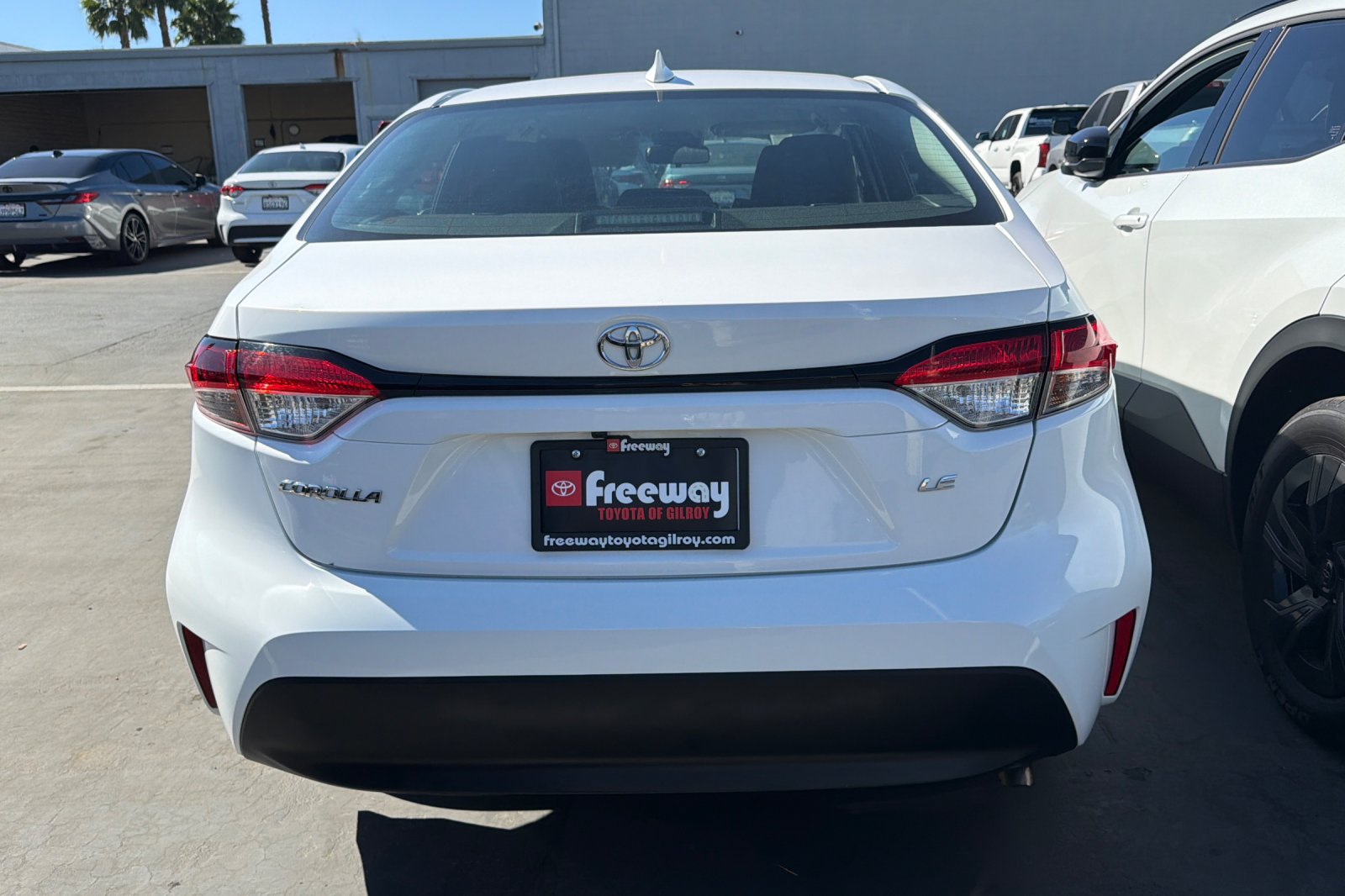 Used 2025 Toyota Corolla LE FWD image 6