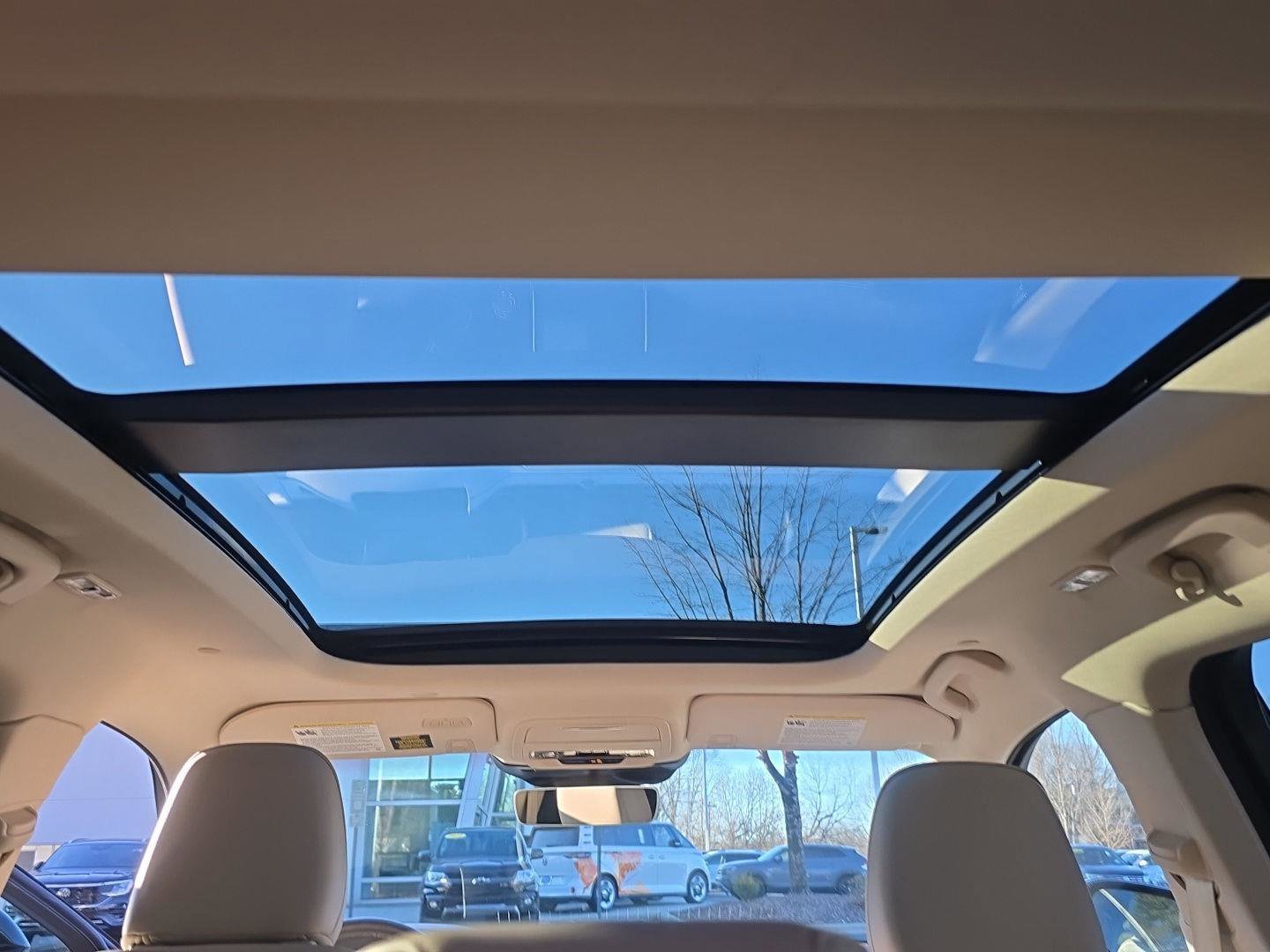 Used 2021 Lincoln Corsair Reserve w/ Equipment Group 201A image 12