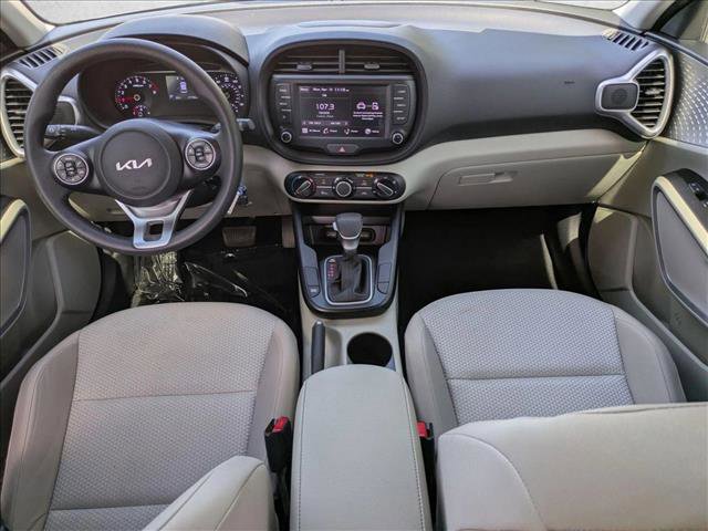 Used 2022 Kia Soul LX FWD image 16