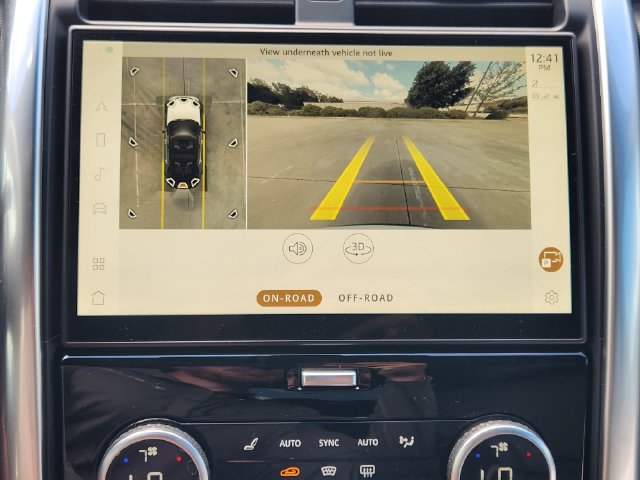 Used 2024 Land Rover Discovery Dynamic SE AWD/4WD image 18