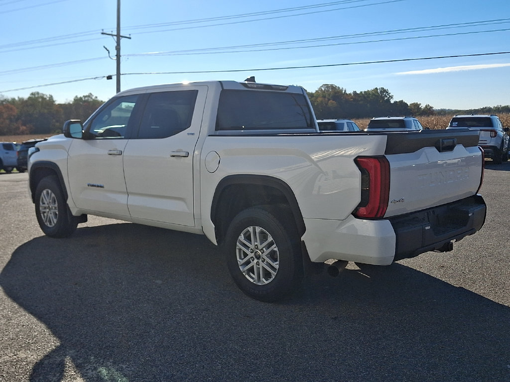 Used 2022 Toyota Tundra SR5 AWD/4WD image 4