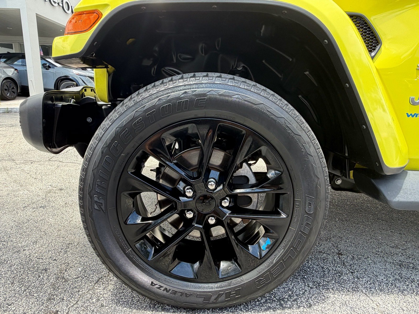 Used 2022 Jeep Wrangler Unlimited Sahara w/ Safety Group AWD/4WD image 9