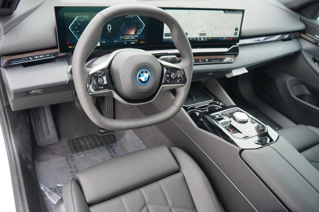 Used 2026 BMW i5 eDrive40 image 12